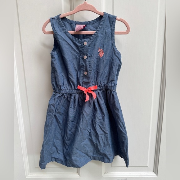 U.S. Polo Assn. 2T Girls Denim Blue Sleeveless Dress with Pink Bow - Picture 1 of 5
